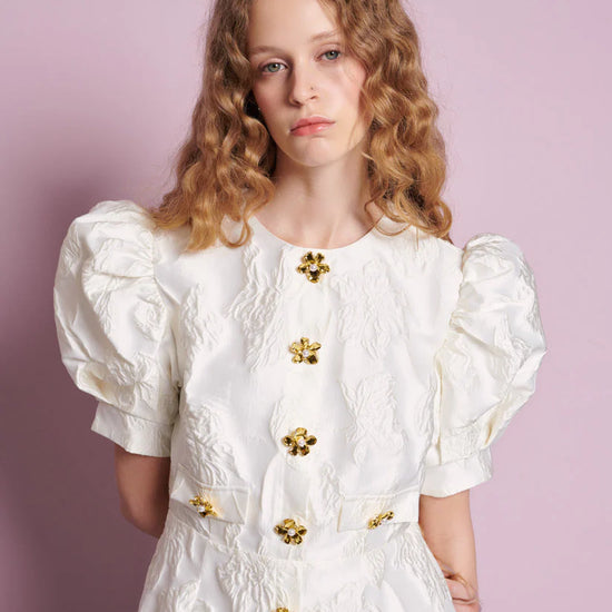 Sister Jane Anemone Jacquard mini haljina u nežnom cvetnom žakardu, elegantna svečana haljina za venčanja i posebne prilike – Neguj se
