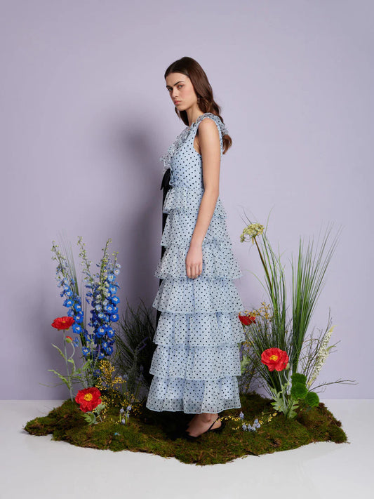 Sister Jane Haven Ruffle maxi haljina od organze sa tufnama, volanima i kontrastnom mašnom, efektna svečana haljina – Neguj se