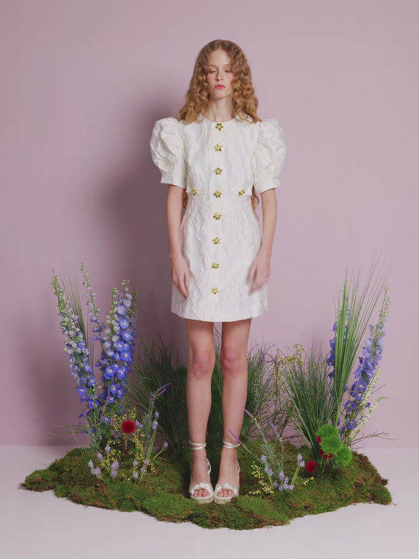 Sister Jane Anemone Jacquard mini haljina u nežnom cvetnom žakardu, elegantna svečana haljina za venčanja i posebne prilike – Neguj se